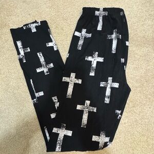 Black and White Cross Pattern Leggings